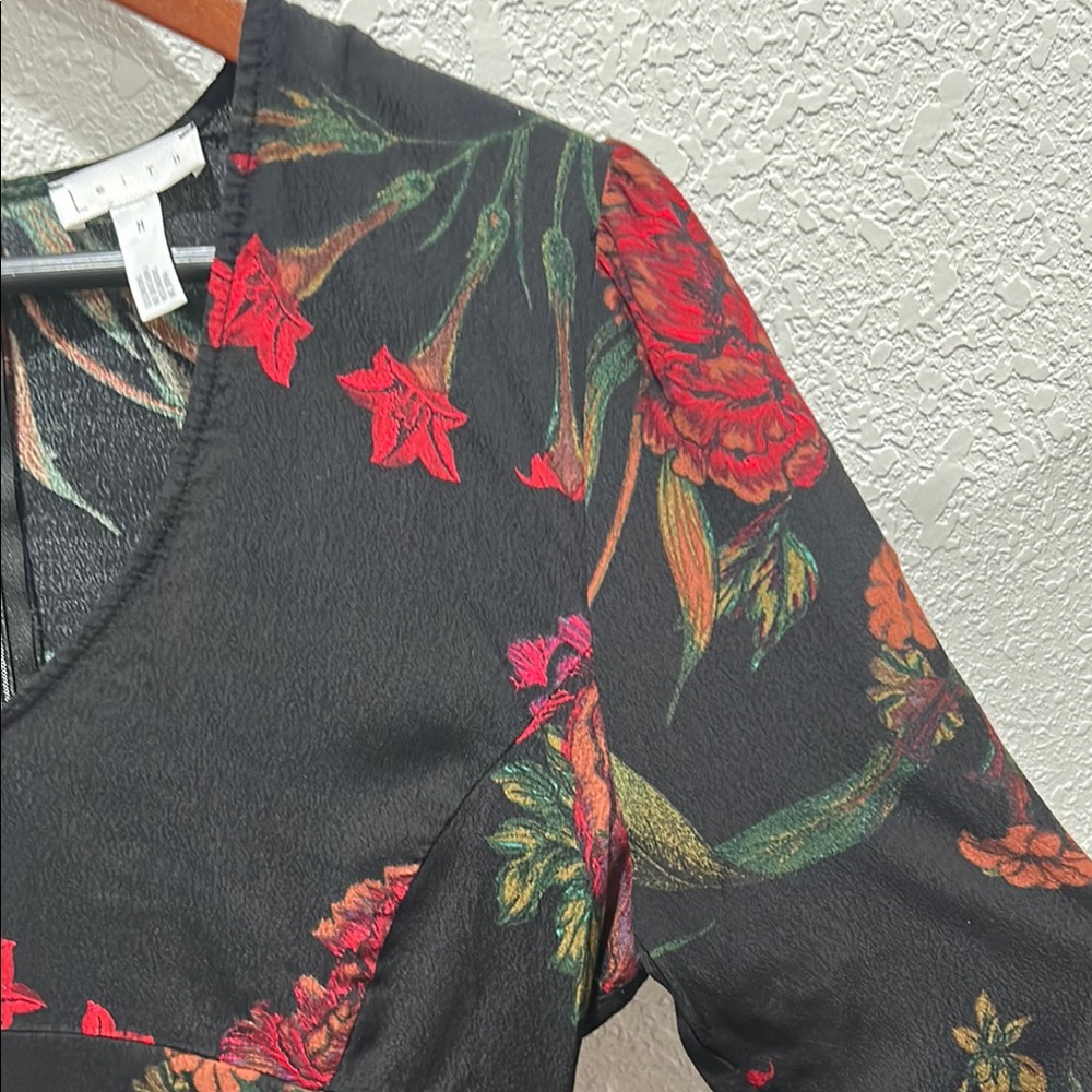Leith red and black Floral V-Neck long sleeve mini dress size M GUC.. - Picture 10 of 16